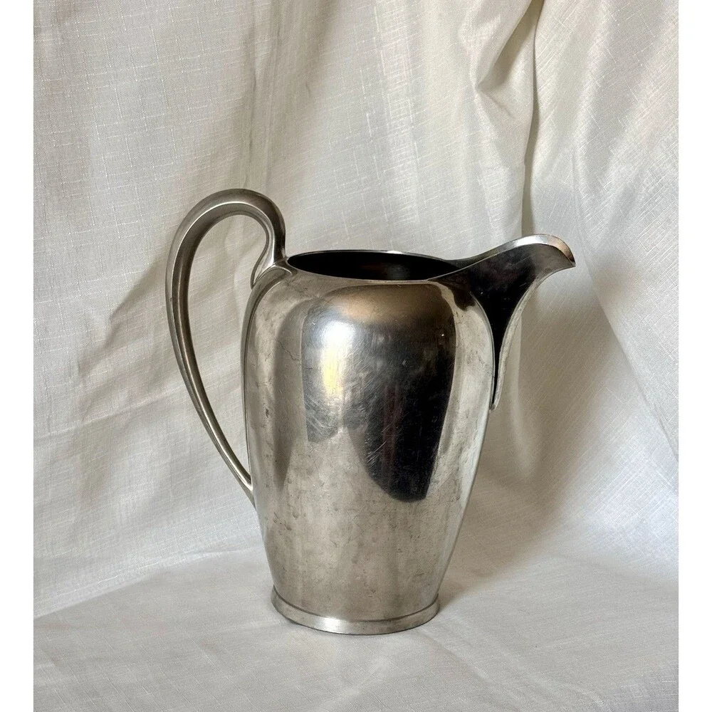 Vintage MCM Pewter Water Pitcher Wilcox Silver Plate Co. Art Deco 2 Quart 8 1/4”